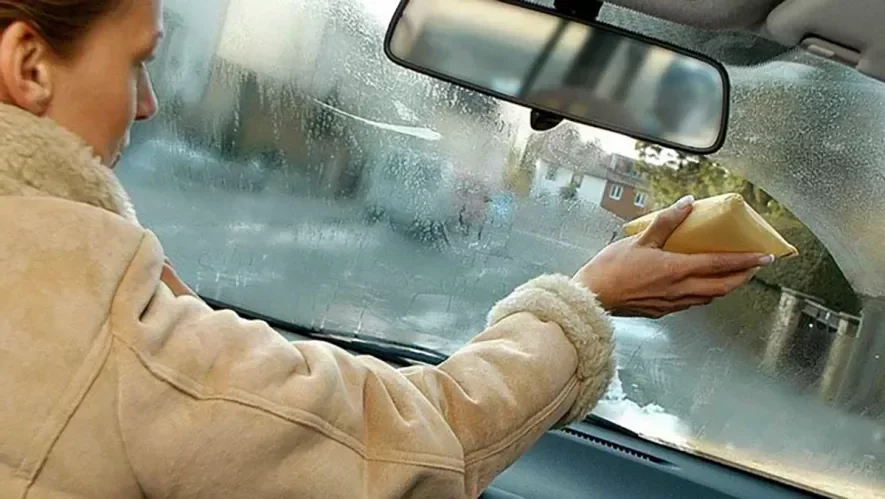 Почему запотевает стекло в автомобиле и что нужно делать, чтобы этого ...