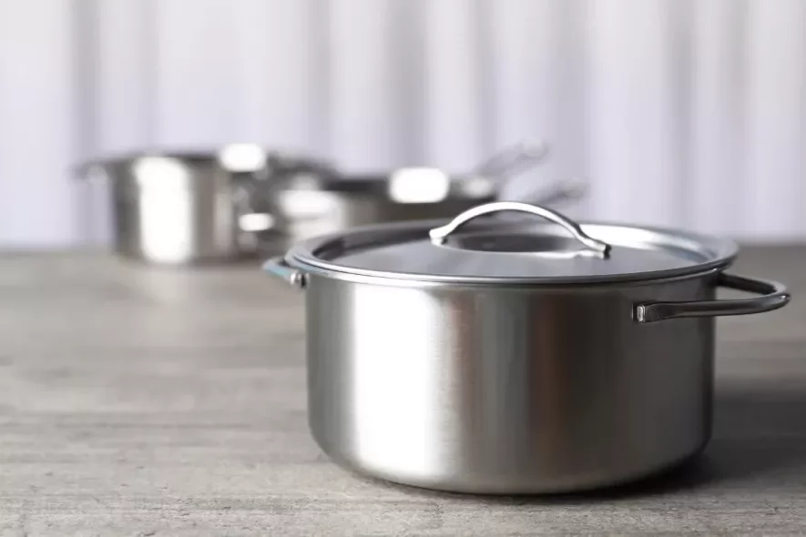 Посуду из нержавейки можно легко отполировать до состояния новой: все ...