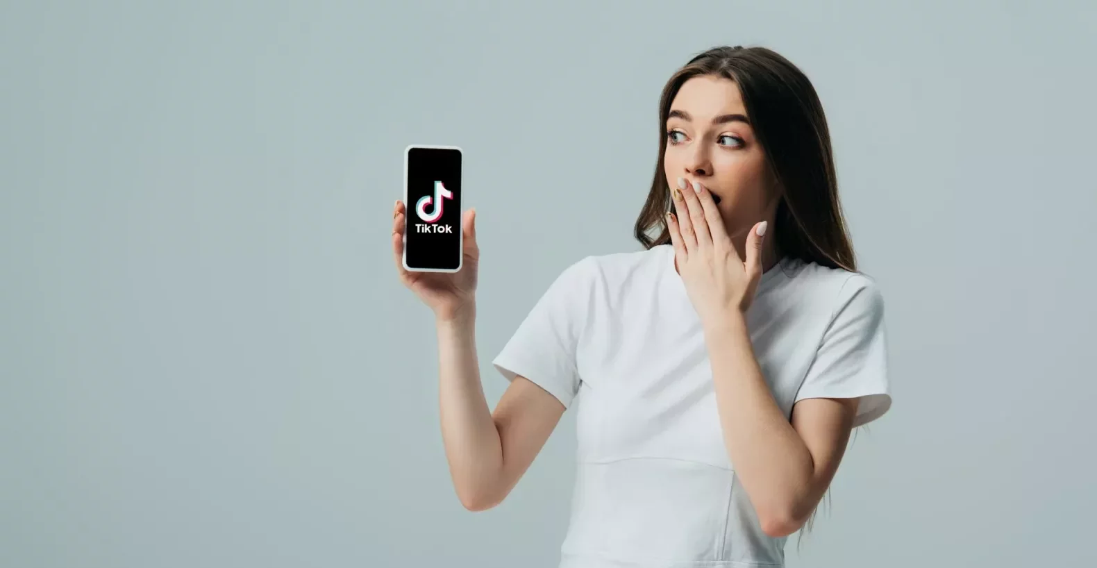 Унаслідок нового небезпечного TikTok-челенджу помер підліток: як уберегти життя та здоров'я дітей