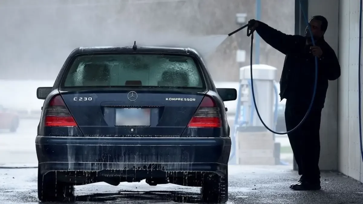 Чи можна мити авто в мороз: особливості зимового миття