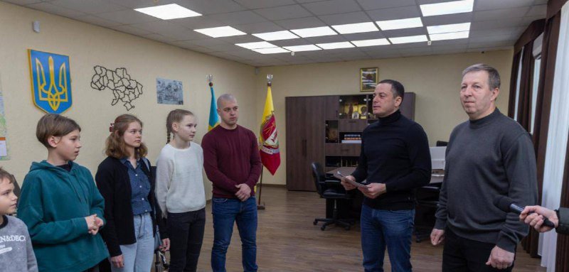 Мер Кам'янського підтримав спортсменів, які вирушають на змагання