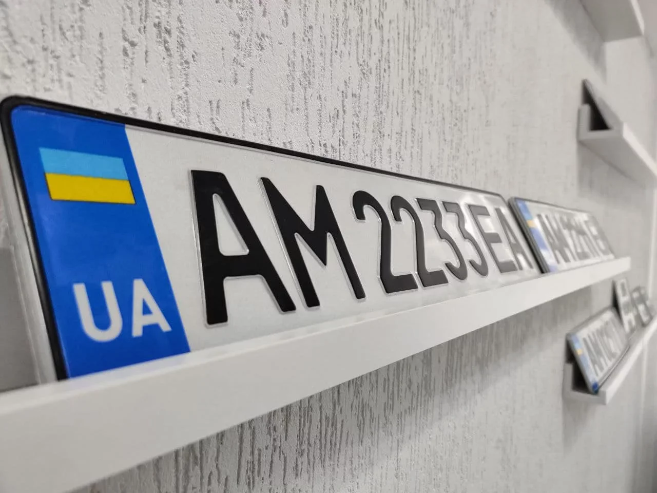 Українці активно користуються послугами бронювання номерних знаків: у МВС розповіли важливі деталі