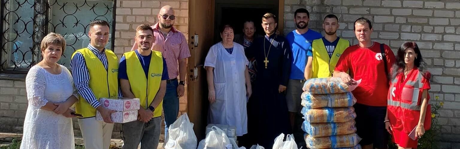 Волонтери Кам'янського відвідали захисників у лікарні