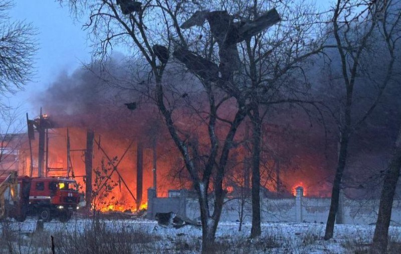 Стали відомі наслідки ранкової атаки на Дніпропетровщину: подробиці про постраждалих