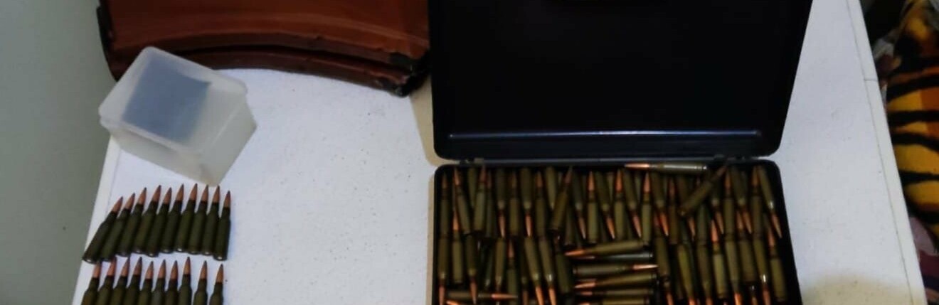У Кам'янському двоє торгували зброєю