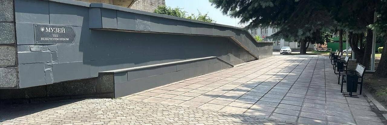 Мер Кам'янського звернувся до кам'янчан з приводу пам'ятника Леоніду Брежнєву