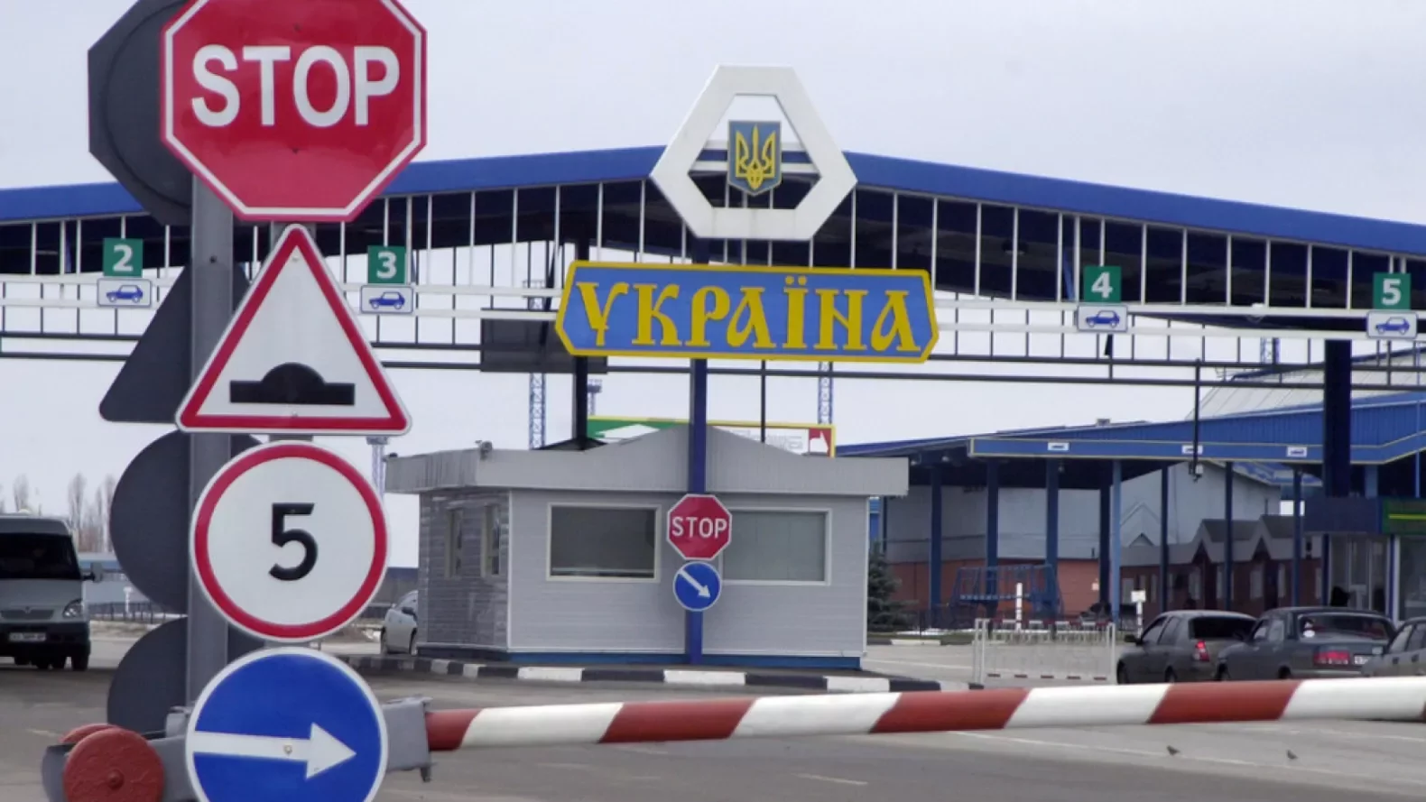Чоловікам із цією довідкою заборонили виїзд з України: зміни в правилах перетину кордону