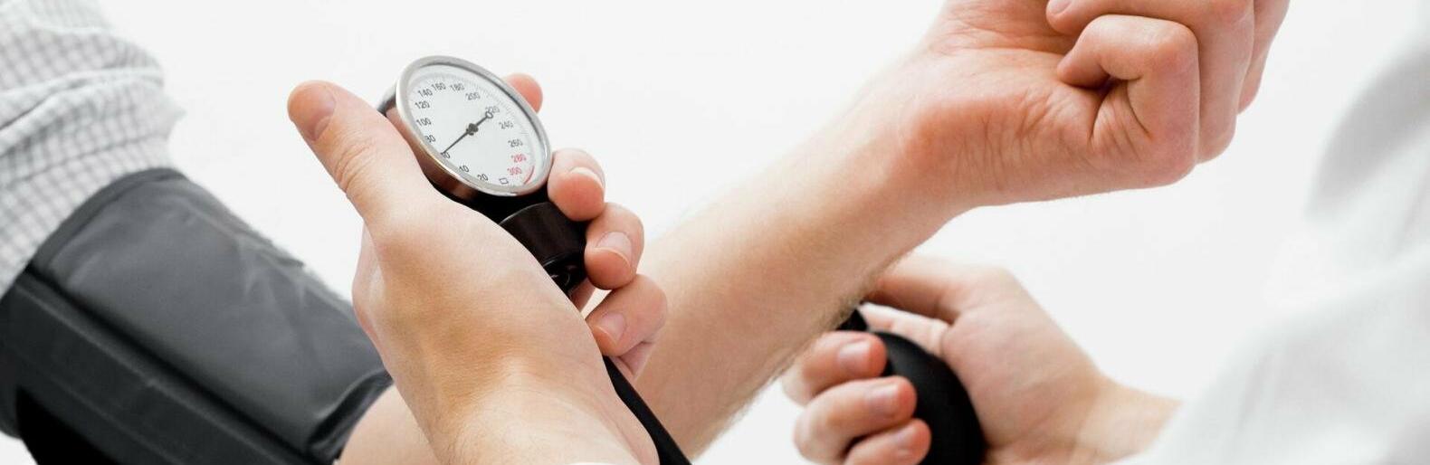 Різко підвищують тиск: 6 продуктів, яких варто уникати гіпертонікам