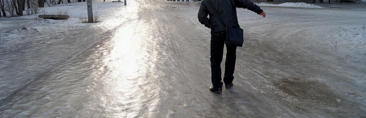 Щоб узимку не було слизько, зробіть це зі своїм взуттям: як не падати всю зиму