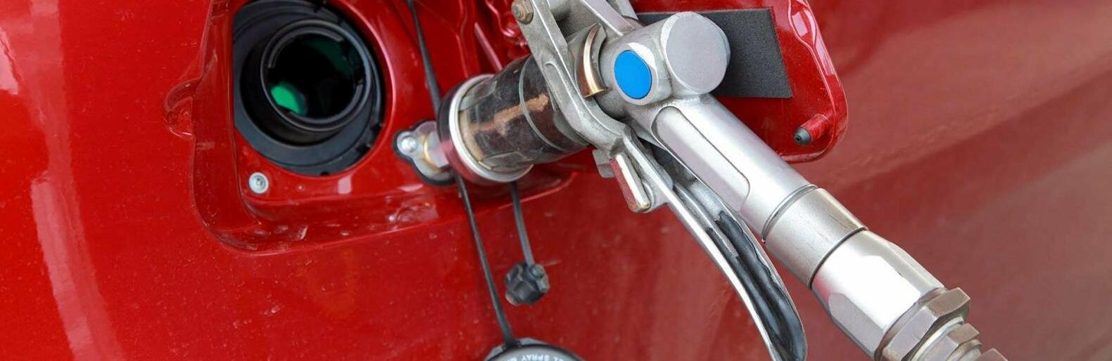 Более доступный: есть ли смысл переводить автомобиль на газ