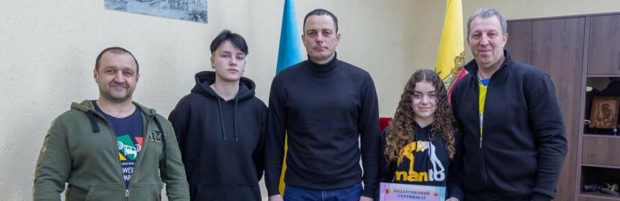 Спортсменки з Кам'янського вирушають на чемпіонат України з пауерліфтингу