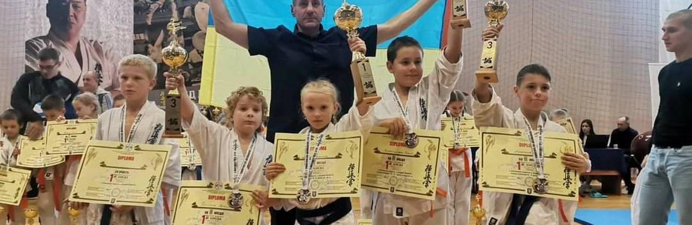 Спортсмени з Кам’янського району стали призерами Відкритого чемпіонату з кіокушин карате