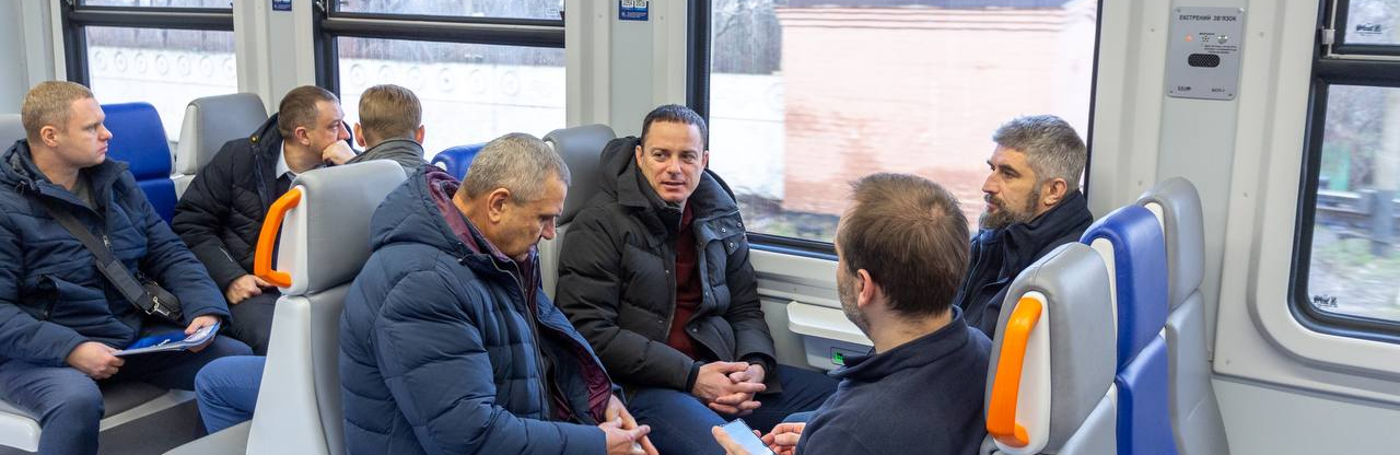 Мер Кам'янського став одним із перших пасажирів Dnipro City Express