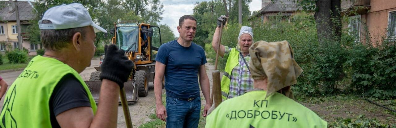 У Кам'нському продовжують усувати наслідки нещодавнього буревію