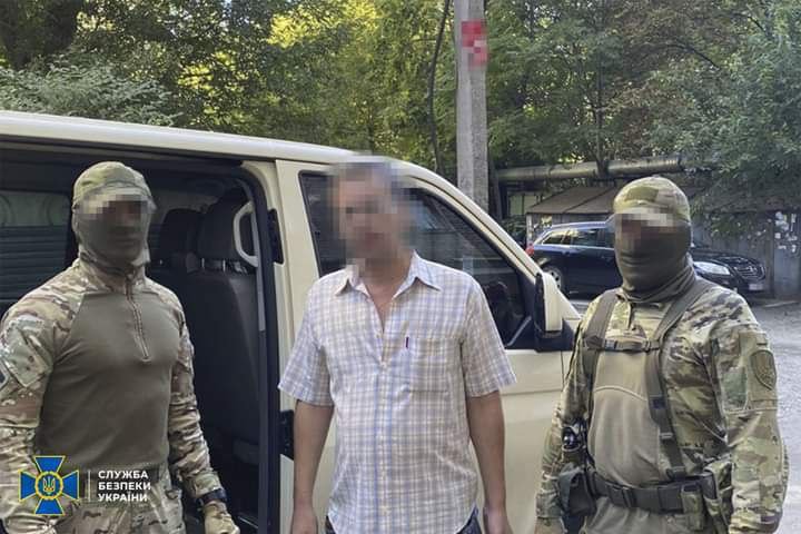 Використовував статус волонтера, щоб шпигувати для росії: у Дніпрі викрили ворожого розвідника