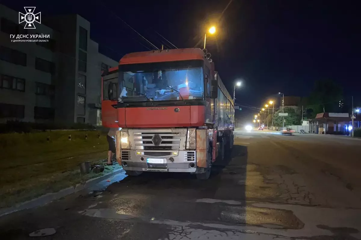 У Кам'янському вночі горіла вантажівка Renault Magnum
