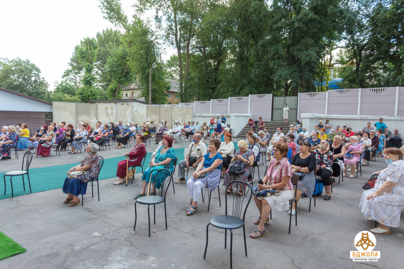 ПП «Бджола» організувала танцювальний захід для кам’янчан, фото-4 ПП «Бджола» організувала танцювальний захід для кам’янчан, фото-4