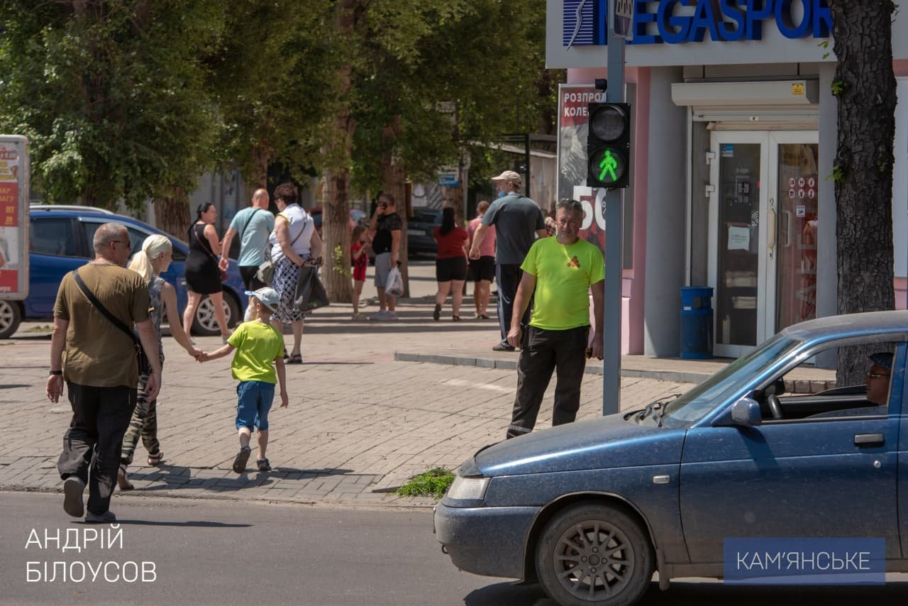 В Каменском на майдане Героев начали работать светофоры