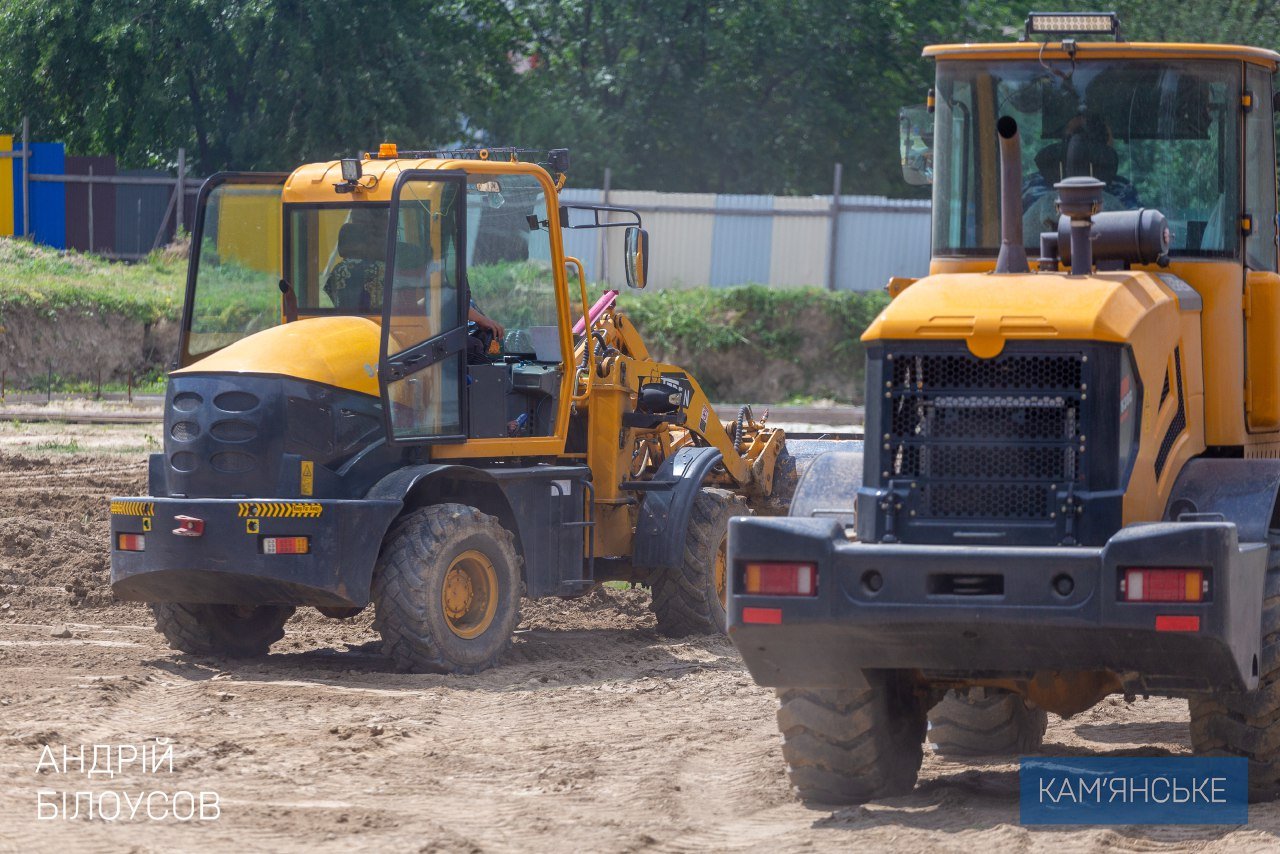В Каменском возобновили строительство ледовой арены, фото-1