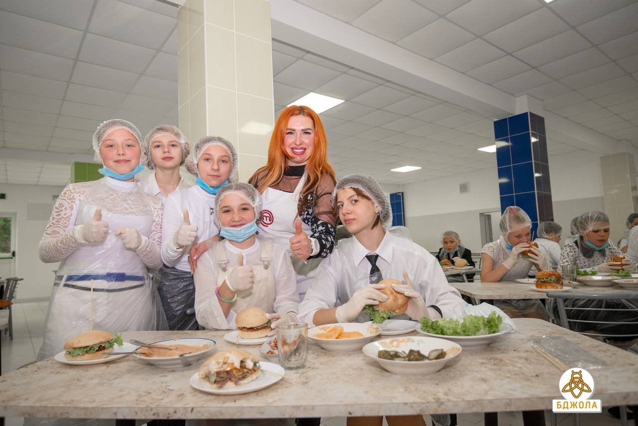 Школярі Кам’янського готували бургери разом з фіналісткою «МастерШеф»  