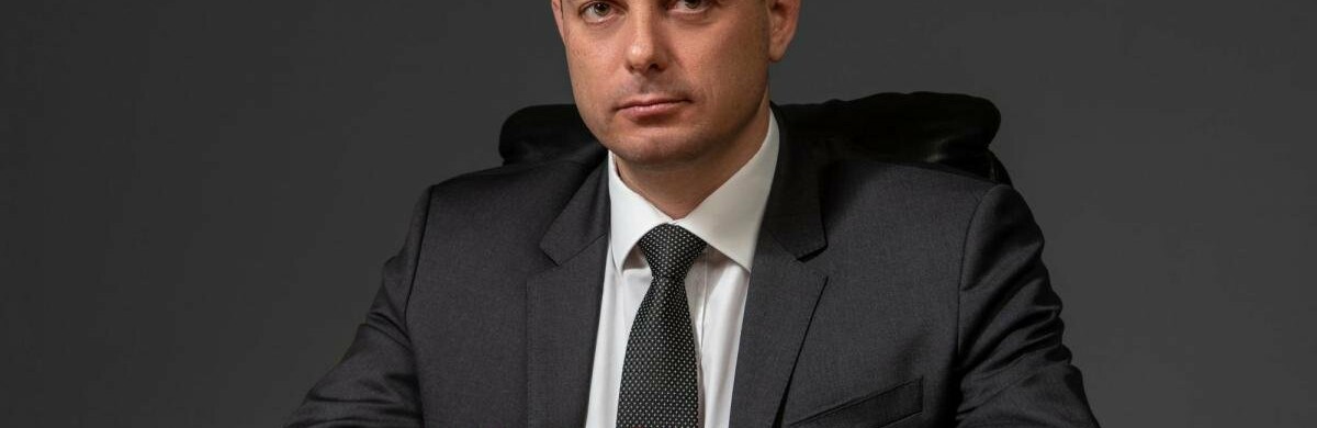 Звернення Кам'янського міського голови Андрія Білоусова до керівниц... Звернення Кам'янського міського голови Андрія Білоусова до керівництва країни, Анжелика Кудряшкина