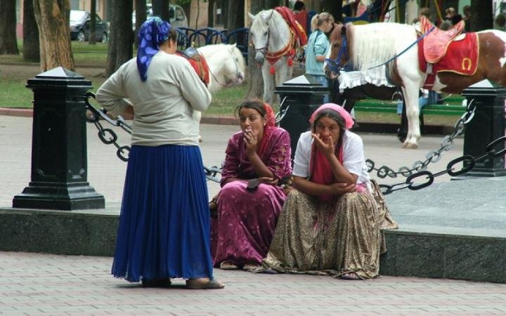 В Каменском женщина сняла порчу на 12900 гривен